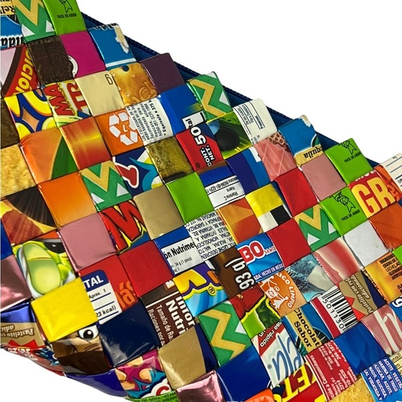 Foil gum candy wrapper colorful shoulder bag purse - Picture 2 of 8